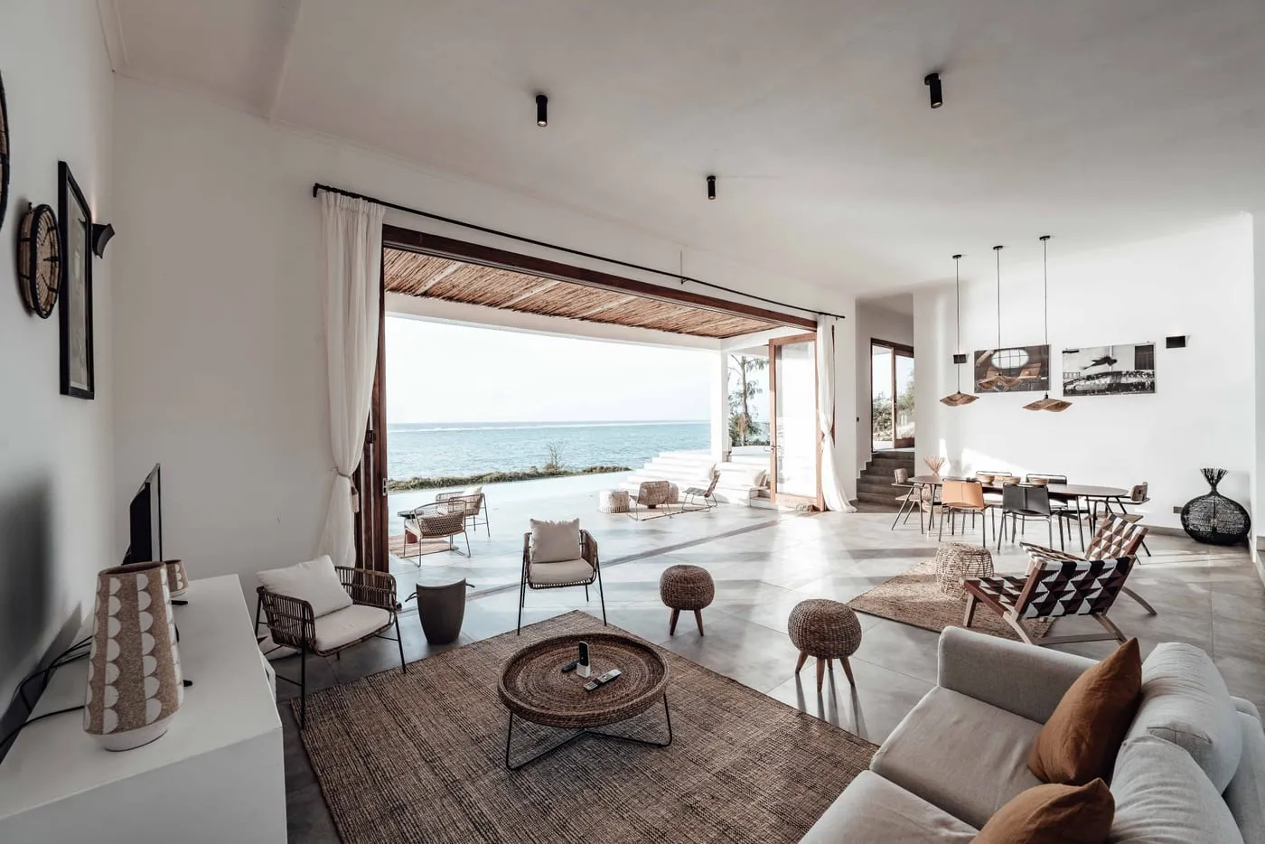 Coastal Decor: 16 Design Tips for Australian Homes
